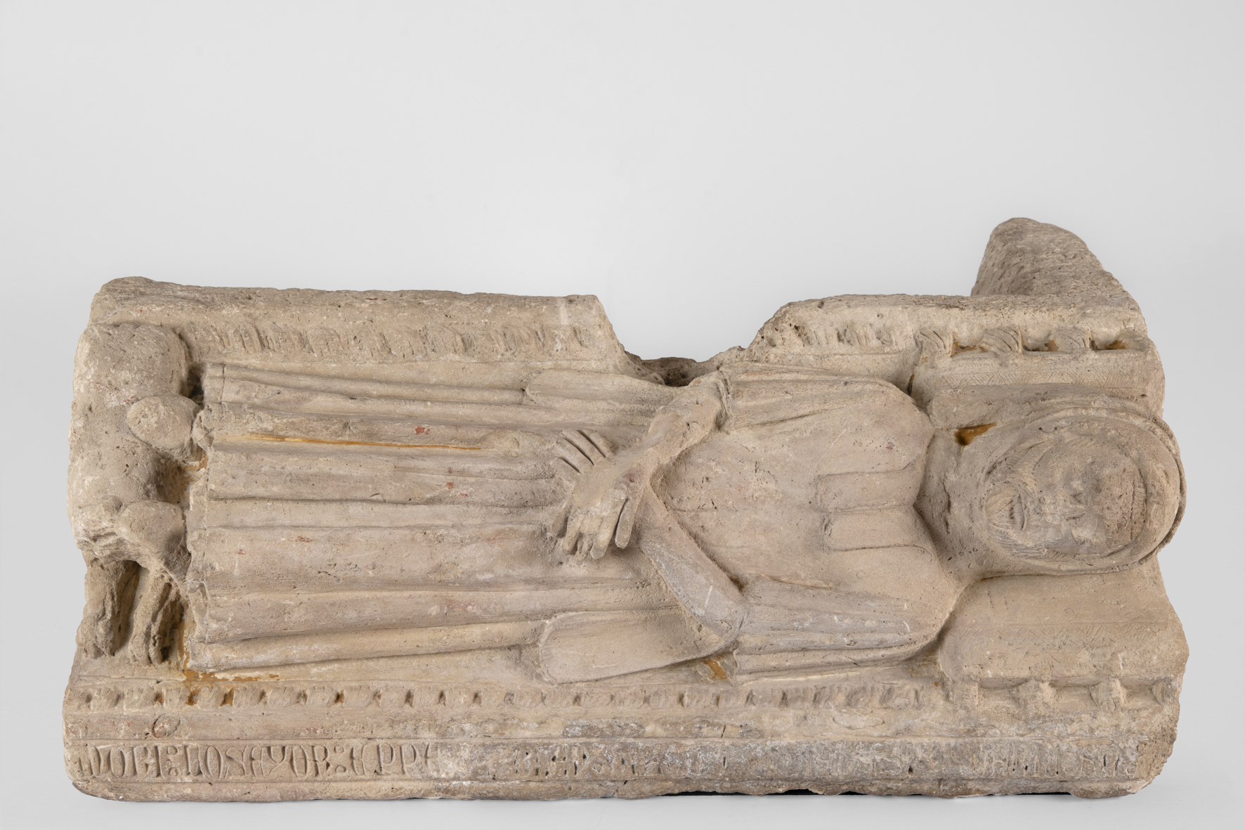 Couvercle de sarcophage ossuaire de Perpenya Blan_0